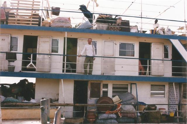 Mali. rio Niger barco