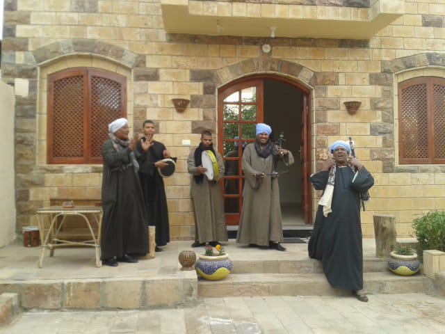 egipto, músicos en restaurante