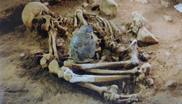 esqueleto neolítico Begues
